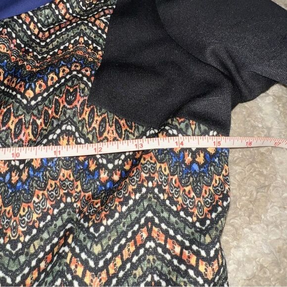 Marc New York Elegant Black and Gold Patterned Dress - Picture 7 of 8